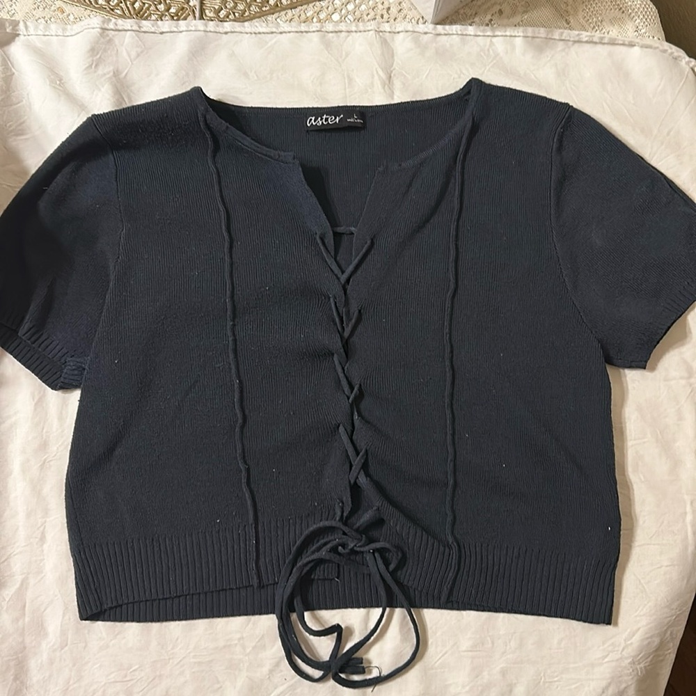 Aster Cris cross tie up crop shirt